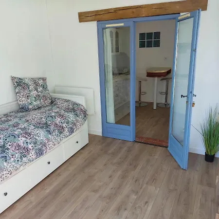 Hébergement de vacances Maison Pour 6 Personnes Avec Piscine Et Proche De La