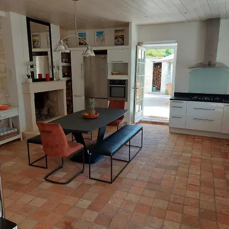 Maison Pour 6 Personnes Avec Piscine Et Proche De La Feriehus *