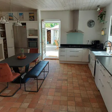Maison Avec Piscine Et Proche De La Prázdninový dům
